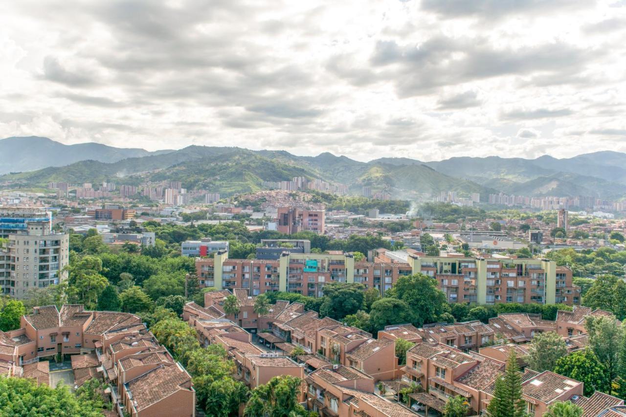 Aptos Alcazar Oviedo By Housy Host 메딜린 외부 사진