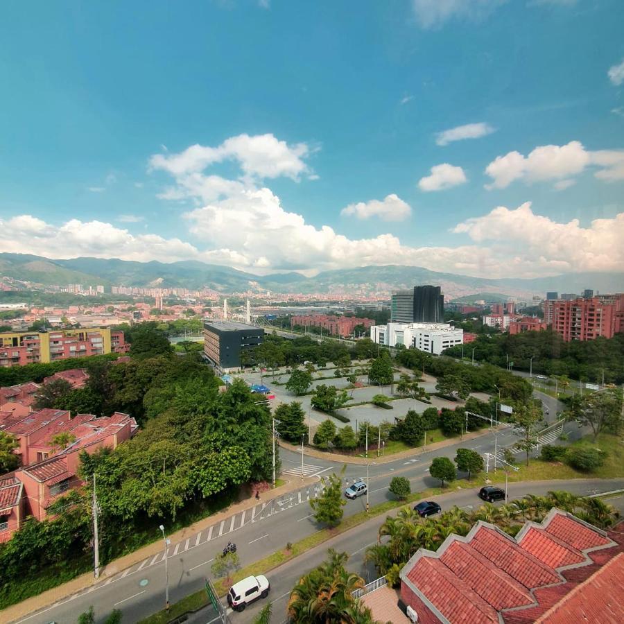 Aptos Alcazar Oviedo By Housy Host 메딜린 외부 사진