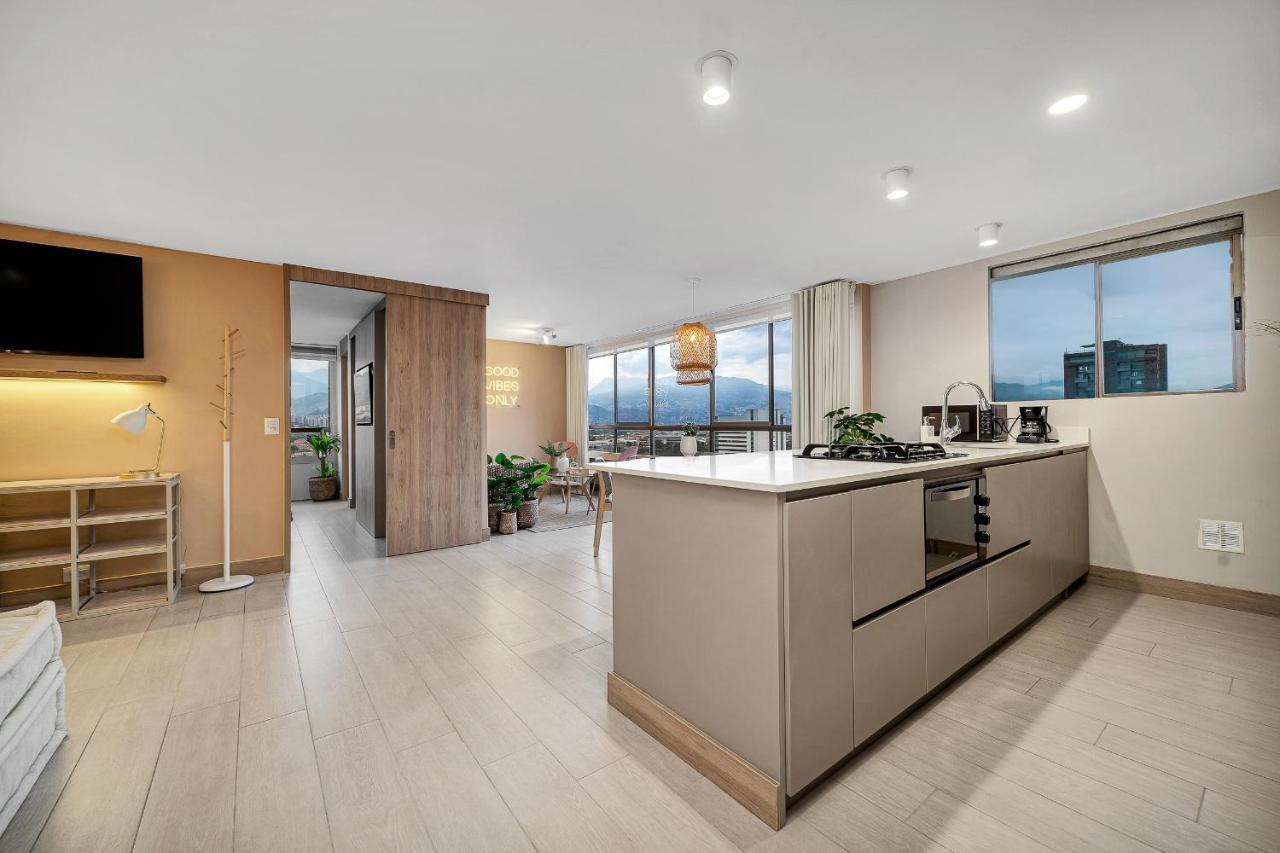 Aptos Alcazar Oviedo By Housy Host 메딜린 외부 사진