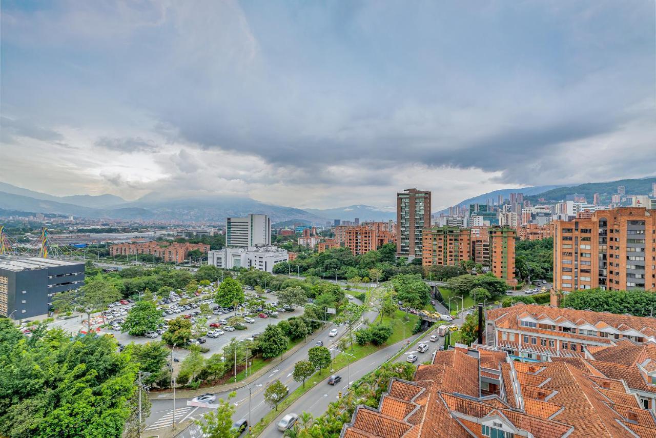 Aptos Alcazar Oviedo By Housy Host 메딜린 외부 사진